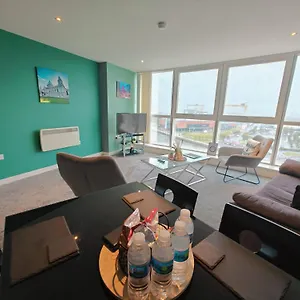 https://2br-stunning-city-centre-apt.belfasthotelsireland.com
